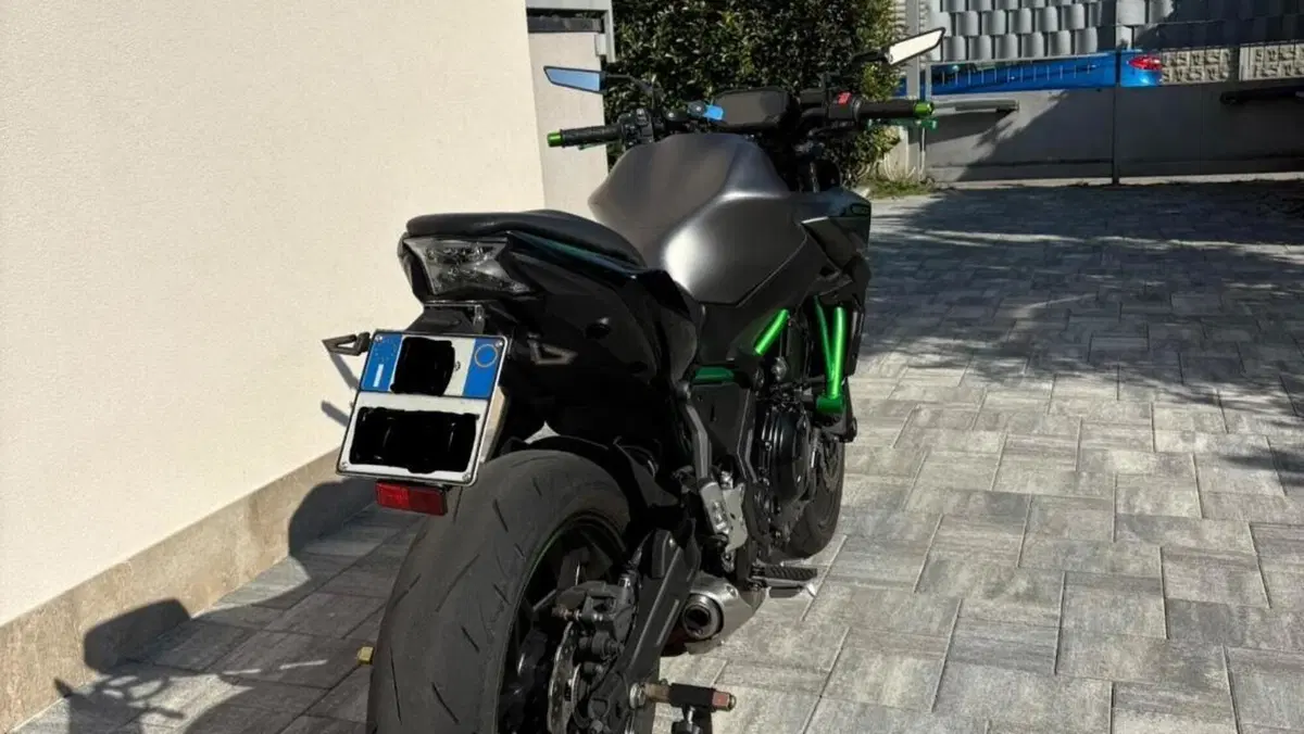 Kawasaki Z 650 (2021 - 24)  (2)