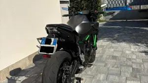 Kawasaki Z 650 (2021 - 24)  (2)