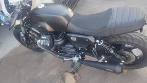 Moto Guzzi V7 Stone (2021 - 24)  (3)