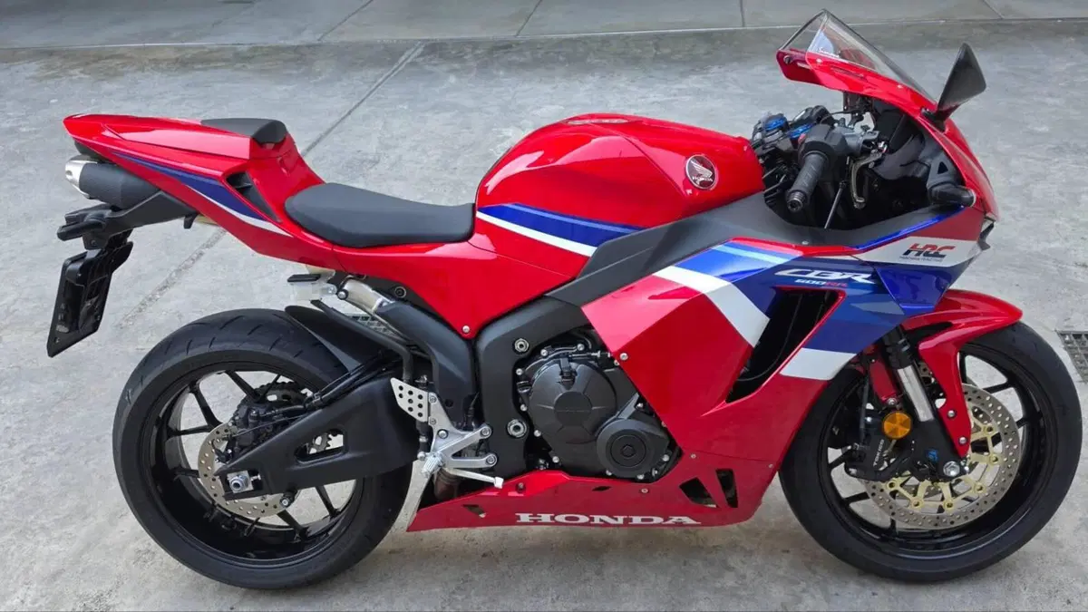 Honda CBR 600 RR (2024 - 26)  (3)