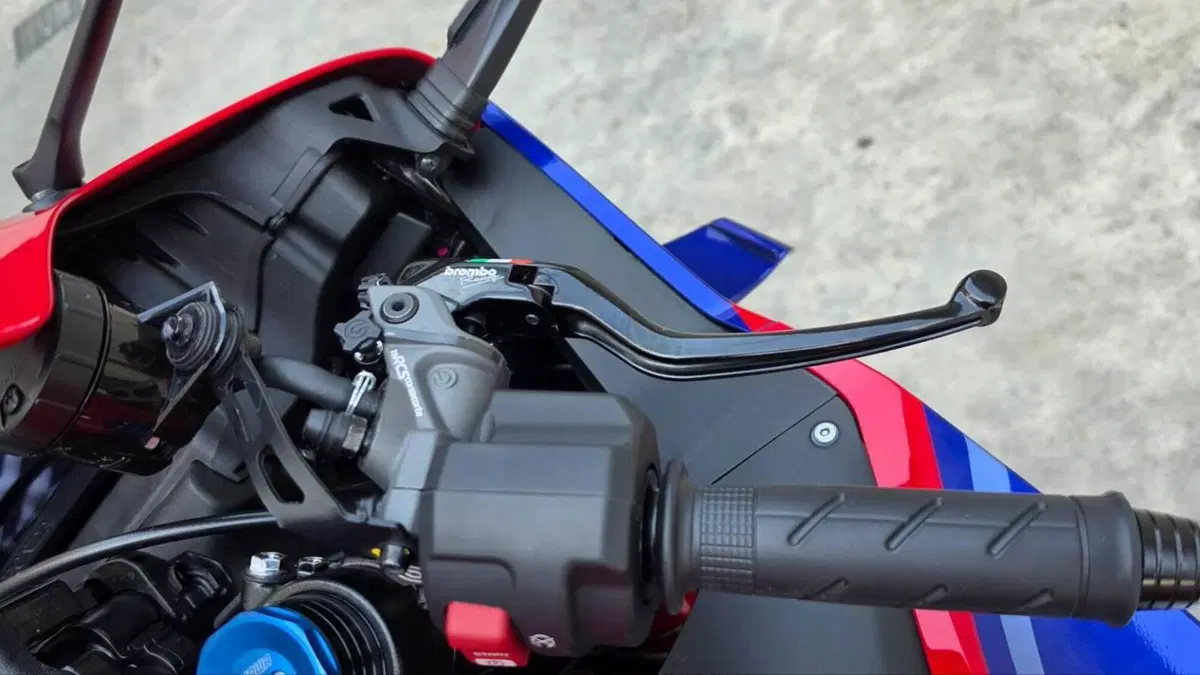 Honda CBR 600 RR (2024 - 26)  (5)