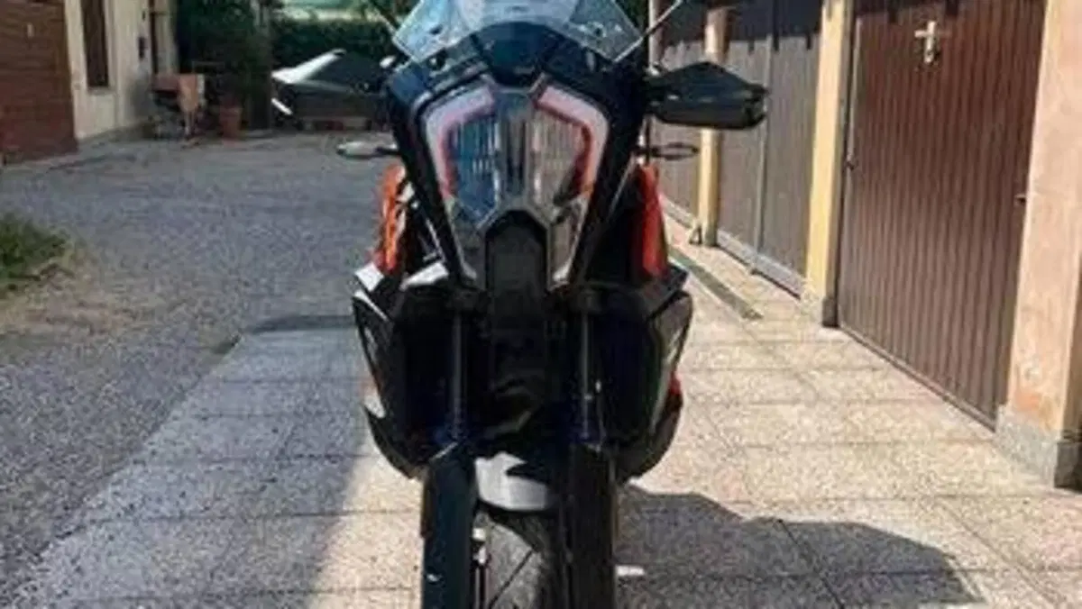 KTM 1290 Super Adventure S (2021 - 25)  (2)