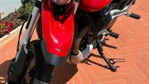 Moto Guzzi V85 TT (2019 - 20) 
