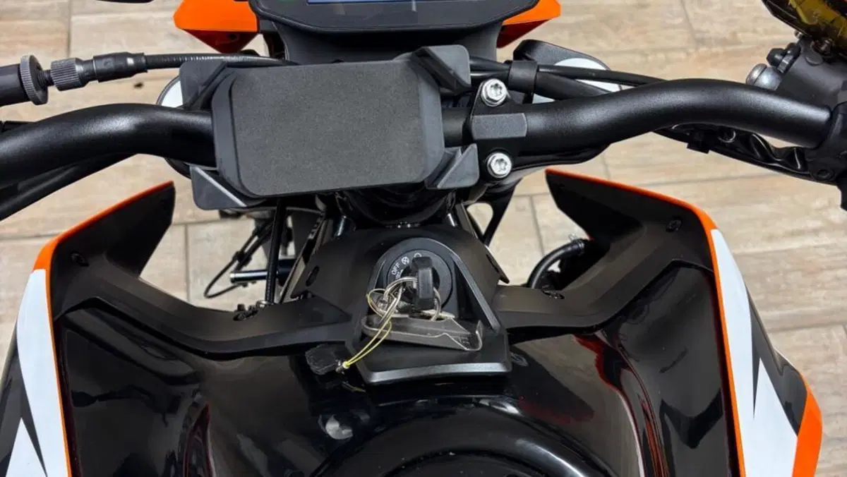KTM 790 Duke L (2023 - 24)  (3)