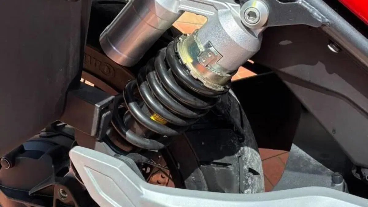 Moto Guzzi V85 TT (2019 - 20)  (6)