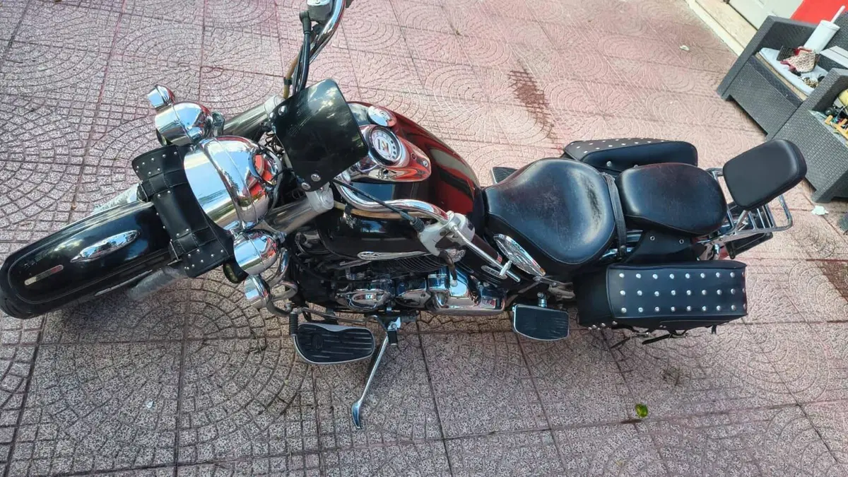 Yamaha XVS 650 Drag Star A Classic (1998 - 06)  (2)