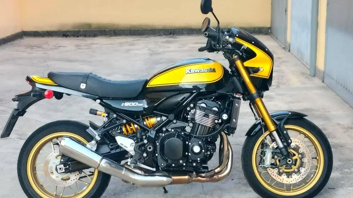 Kawasaki Z 900 RS SE (2022 - 25) 