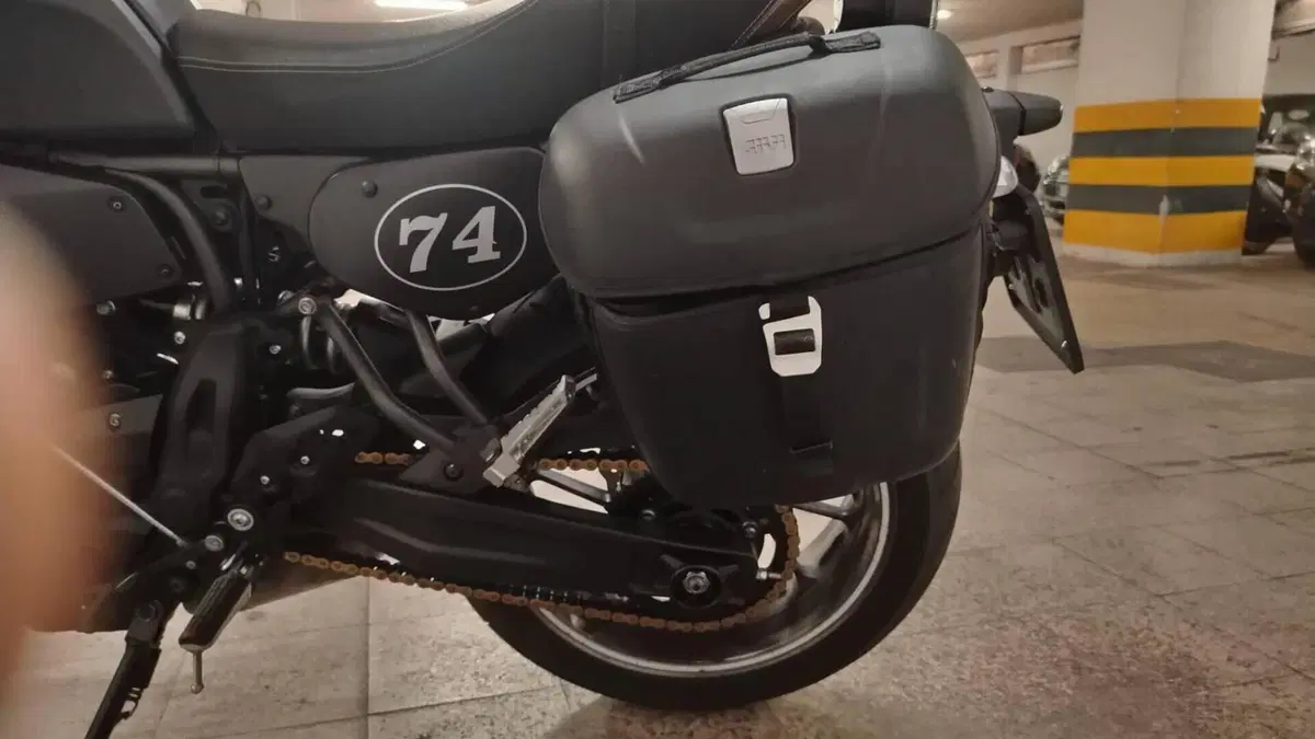 Yamaha XSR 700 ABS (2016 - 20)  (6)