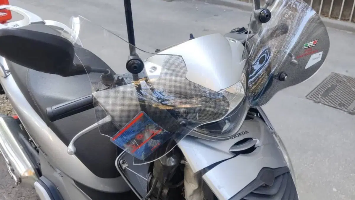Honda SH 150i (2005 - 08)  (3)