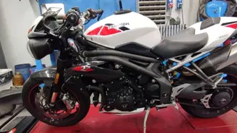 Triumph Speed Triple 1050 RS (2018 - 20) usata