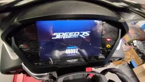 Triumph Speed Triple 1050 RS (2018 - 20)  (7)