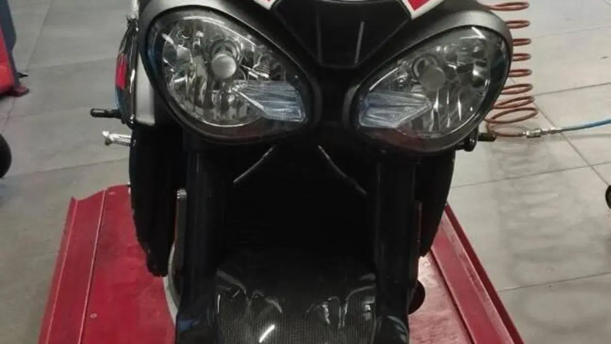 Triumph Speed Triple 1050 RS (2018 - 20)  (9)