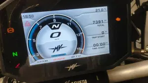 MV Agusta Brutale 800 R (2023 - 25)  (9)