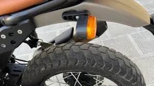 Royal Enfield Himalayan 411 (2021 - 24)  (9)