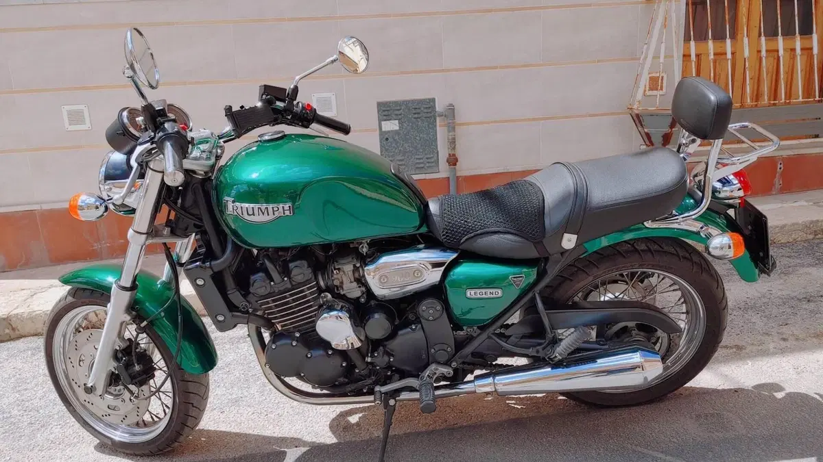 Triumph Legend TT 900 Dep. (1999 - 02) 