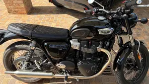 Triumph Bonneville T100 (2021 - 25)  (4)