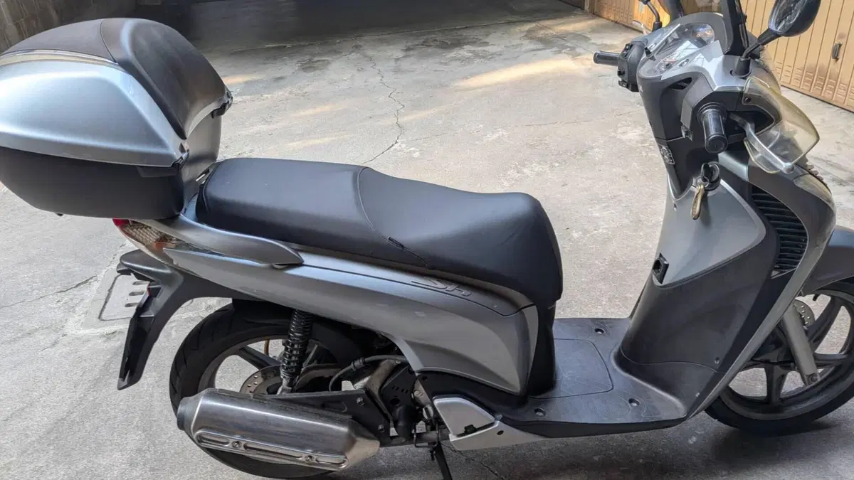 Honda SH 150i (2009 - 12)  (3)