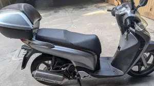 Honda SH 150i (2009 - 12)  (3)