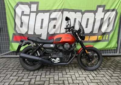Moto Guzzi V7 Stone (2021 - 24) - Annuncio 10135058