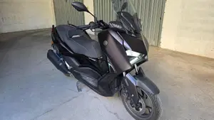 Yamaha X-Max 300 Tech Max (2021 - 24)  (2)