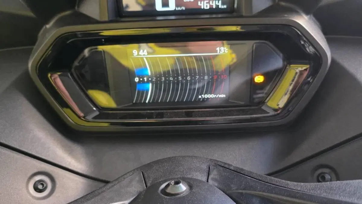 Yamaha X-Max 300 Tech Max (2021 - 24)  (5)