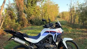 Honda Transalp XL750 (2023 - 24)  (2)