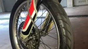 HM CRF 250 X Motard (2005 - 06)   (5)