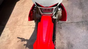 HM CRF 250 X Motard (2005 - 06)   (7)