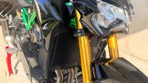 Kawasaki Z 900 SE Performance (2023 - 24)  (4)