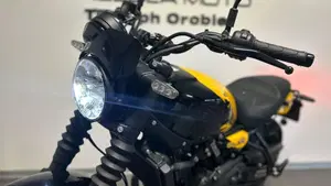 Royal Enfield Guerrilla 450 (2024 - 26)  (6)