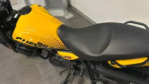 Royal Enfield Guerrilla 450 (2024 - 26)  (7)