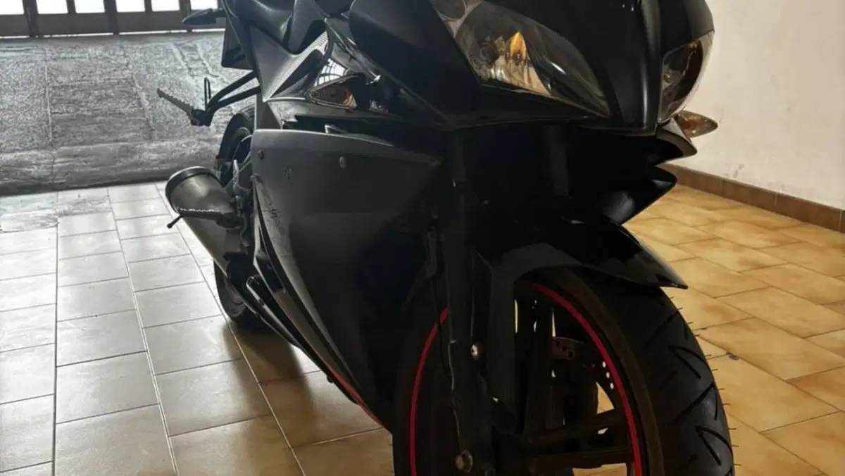 Yamaha YZF R125 (2008 - 13)  (3)