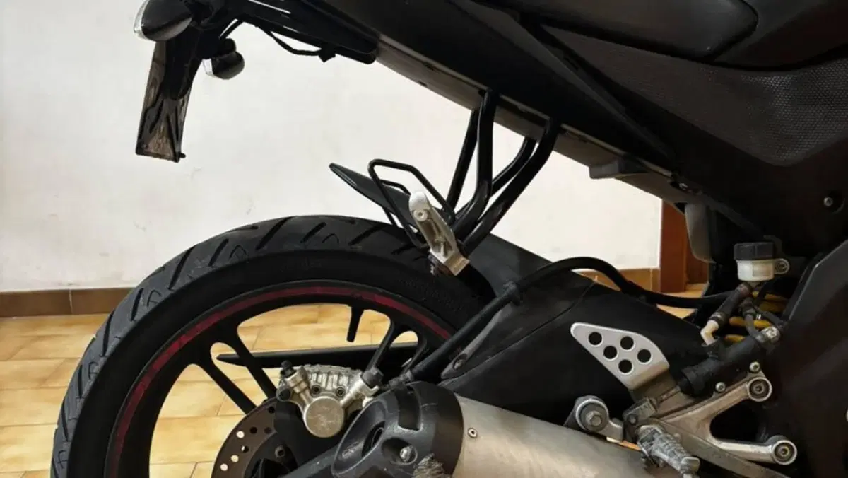 Yamaha YZF R125 (2008 - 13)  (14)