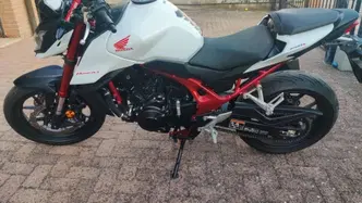 Honda CB 750 Hornet (2023 - 24) usata