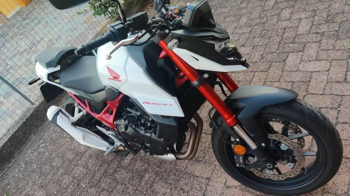 Honda CB 750 Hornet (2023 - 24)  (4)