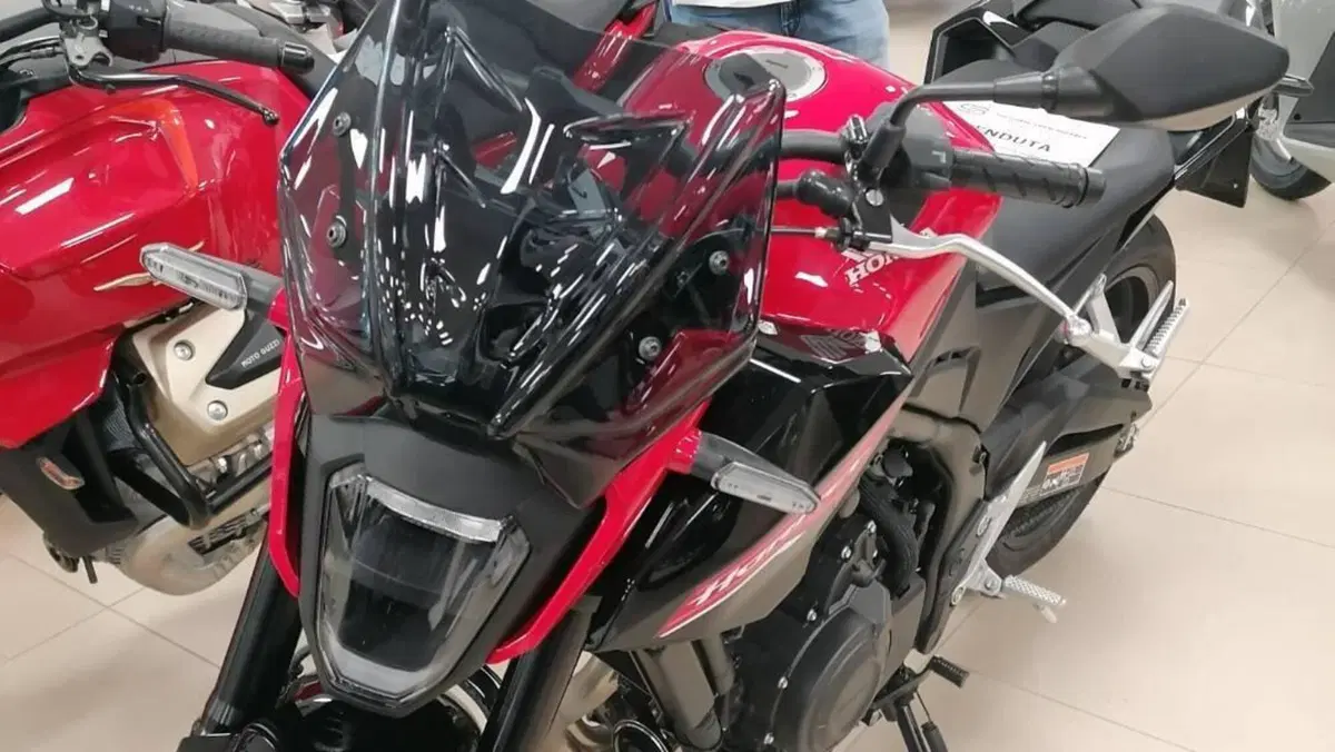 Honda CB 500 Hornet (2024 - 25)  (2)