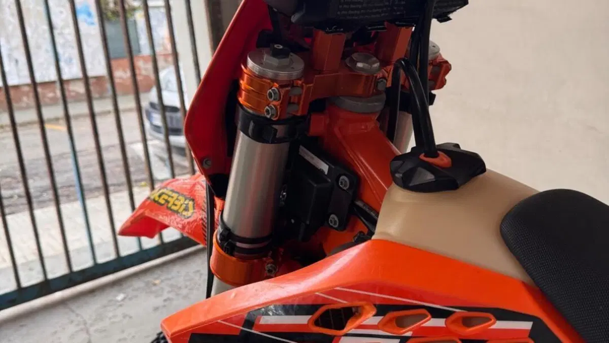 KTM 400 EXC (2011)  (7)