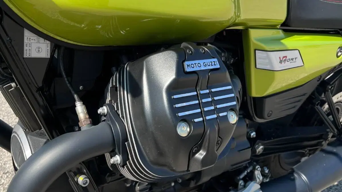 Moto Guzzi V7 Sport (2025 - 26)  (7)