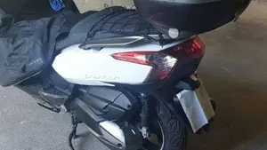 Kymco Downtown 200i (2009 - 16)  (3)