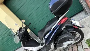Piaggio Medley 125 ABS (2016 - 19)  (4)