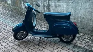 Piaggio Vespa 50 R  (4)