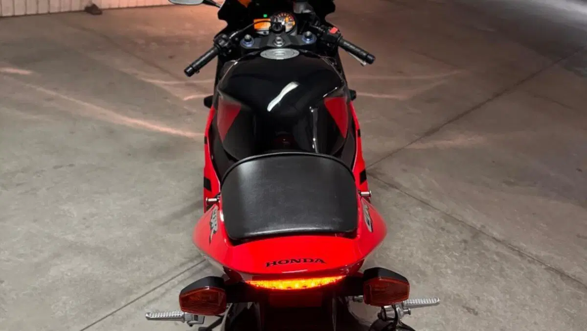 Honda CBR 900 RR Fireblade (2002 - 04)  (4)