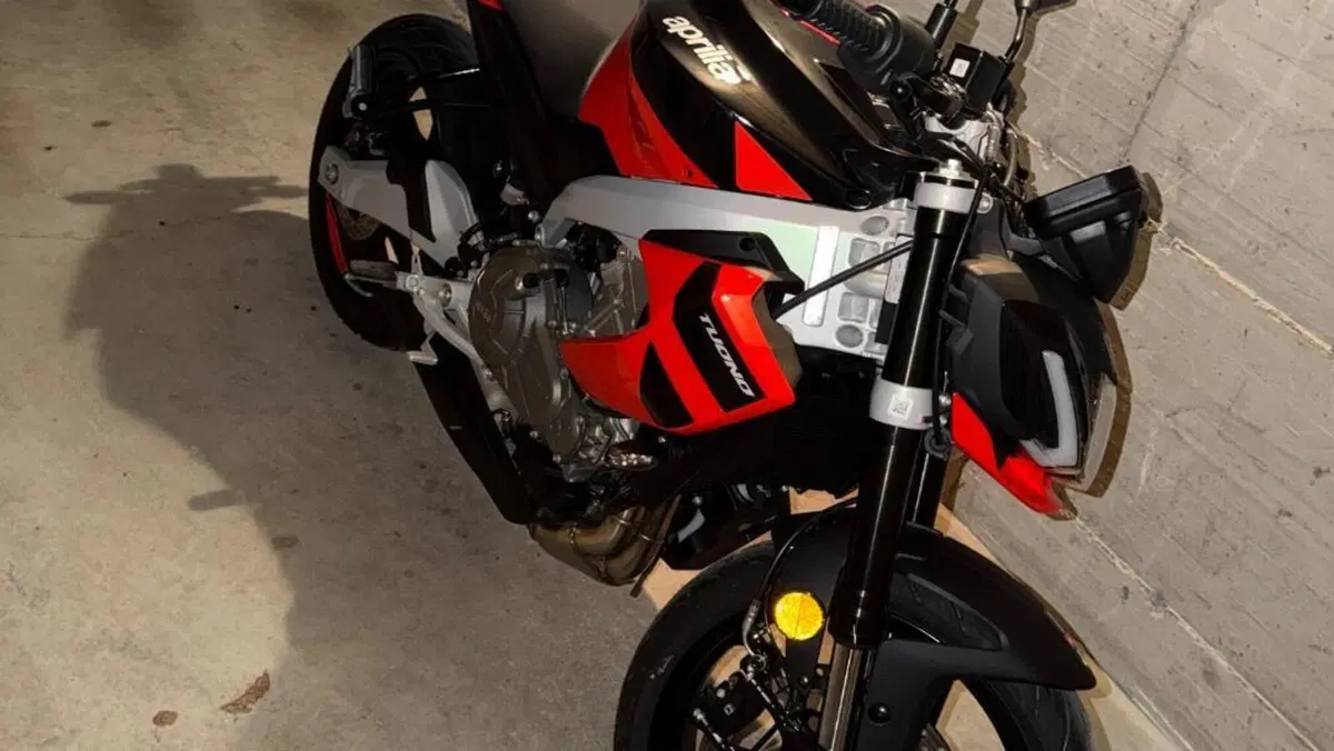 Aprilia Tuono 457 (2025 - 26)  (2)