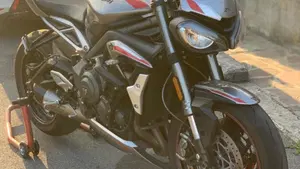 Triumph Street Triple RS (2020 - 22) 