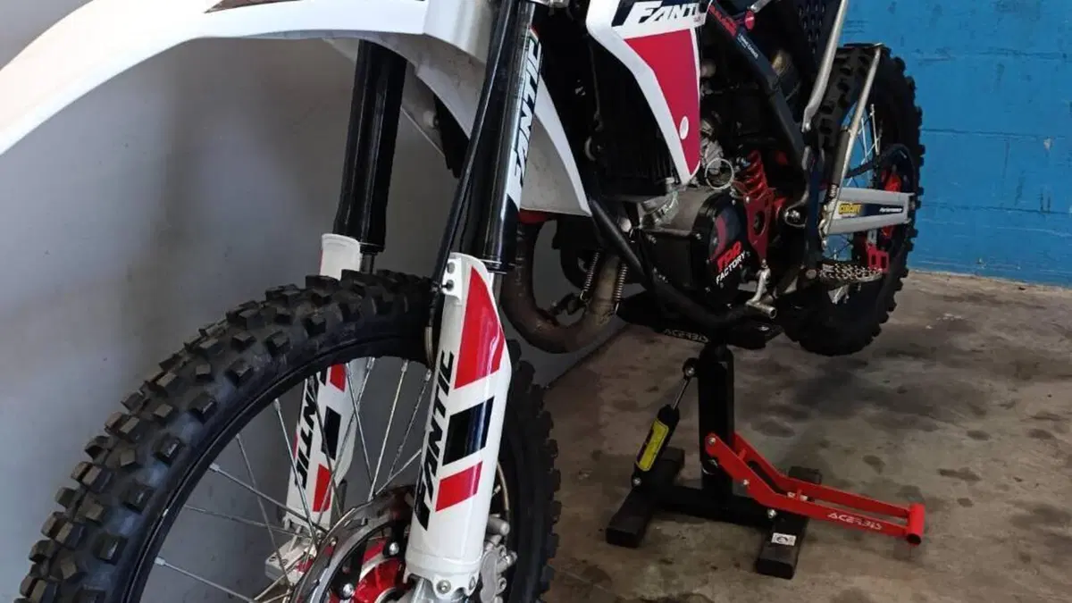 Fantic Motor Enduro 50 Performance 2t (2020)  (4)