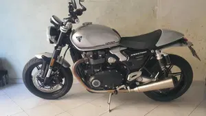 Triumph Speed Twin 1200 (2025 - 26)  (6)