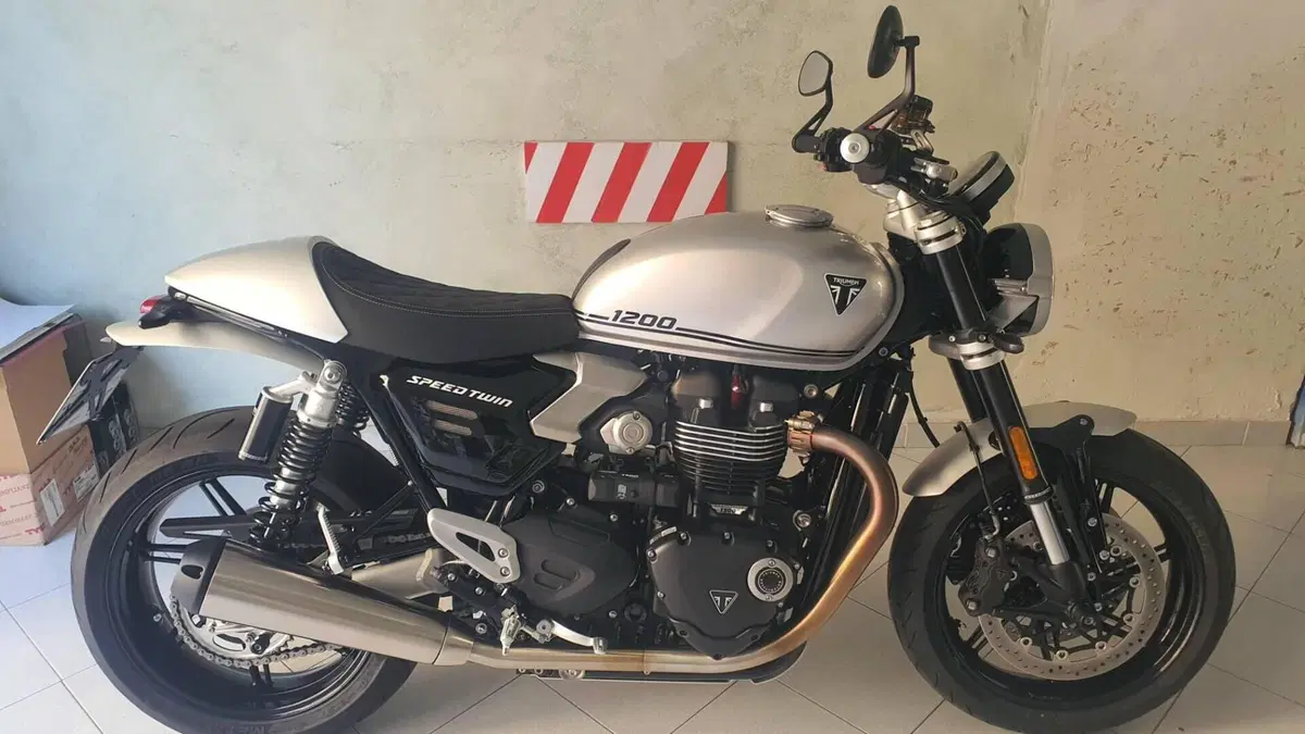 Triumph Speed Twin 1200 (2025 - 26)  (7)