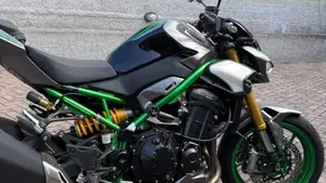 Kawasaki Z 900 SE (2025 - 27) 