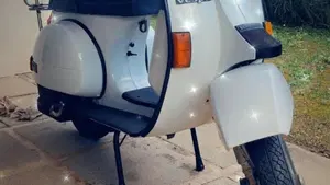 Piaggio Vespa 125 T5  (3)