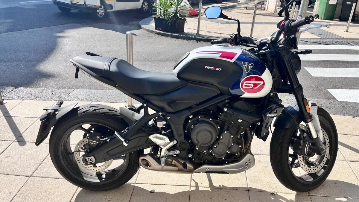 Triumph Trident 660 Triple Tribute Edition (2024) 
